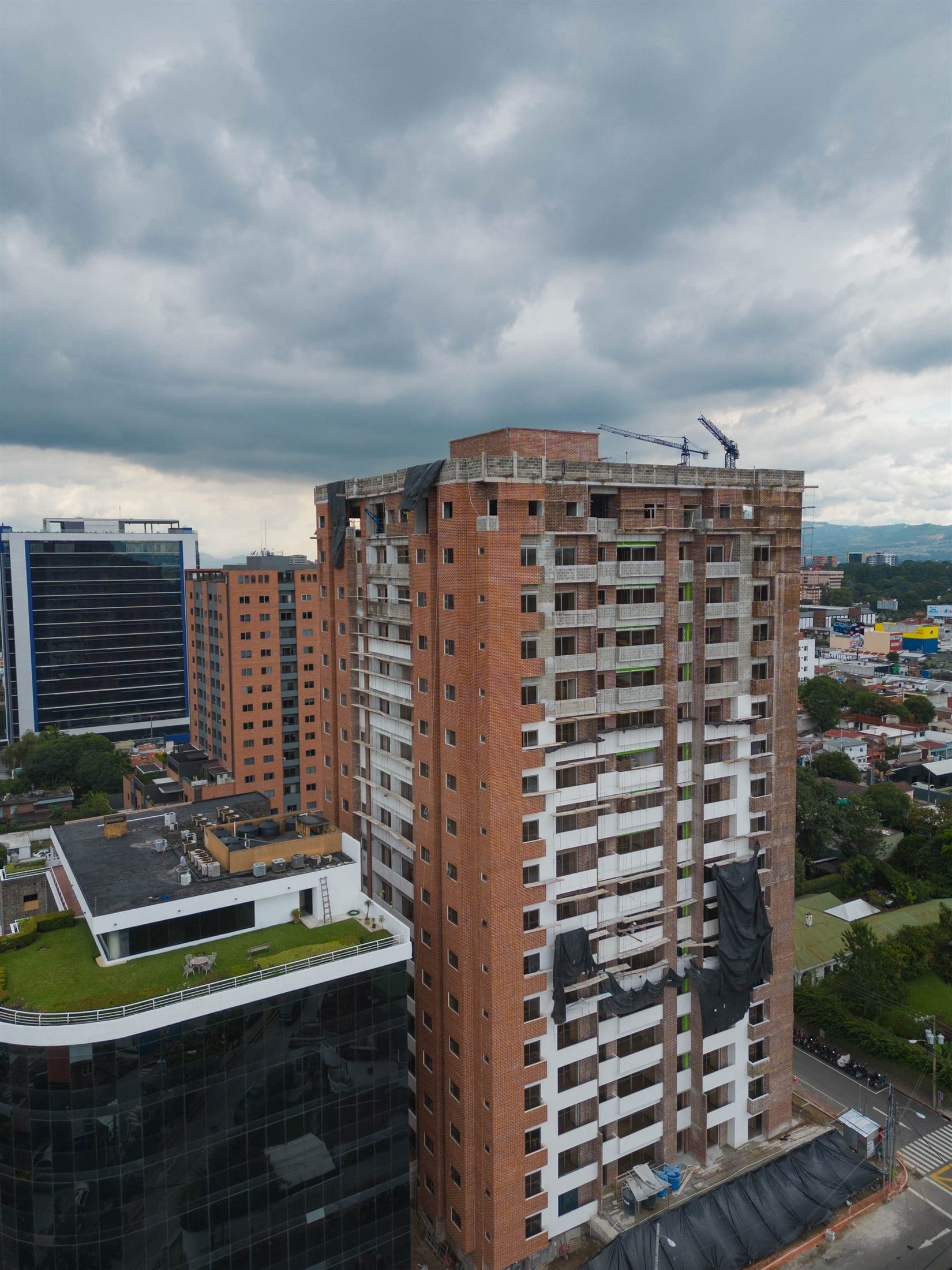 Impermeabilización de fachada en torre Casalini Diagonal 6